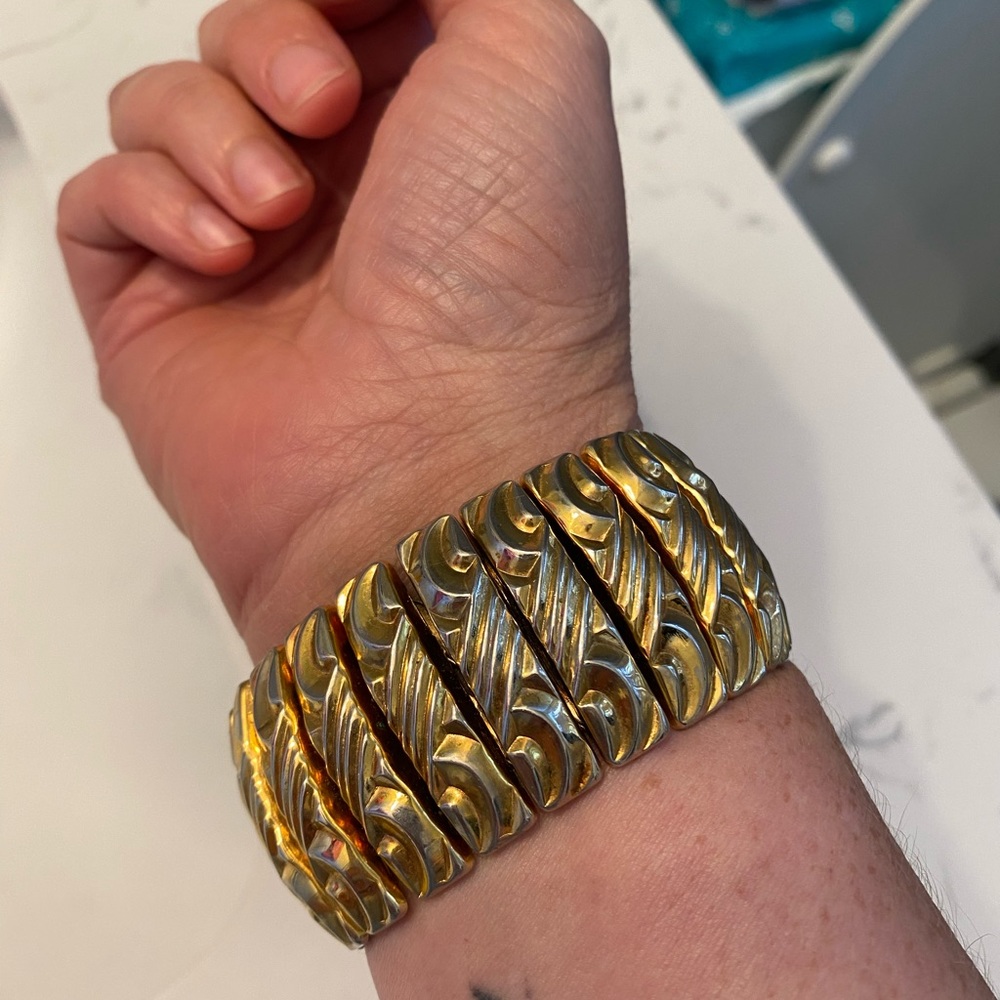 Stretchy bracelet